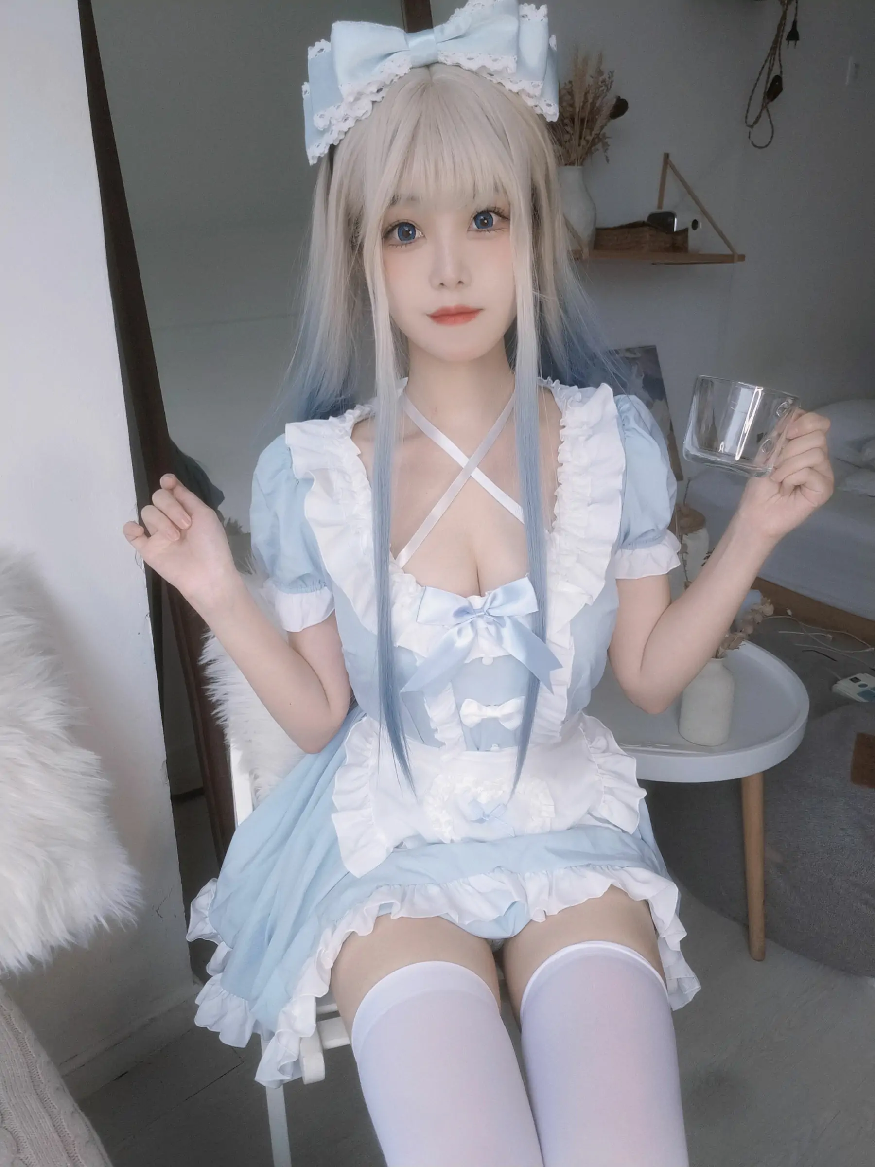 [网红COSER] 萌系小姐姐蜜汁猫裘 - 蓝女仆