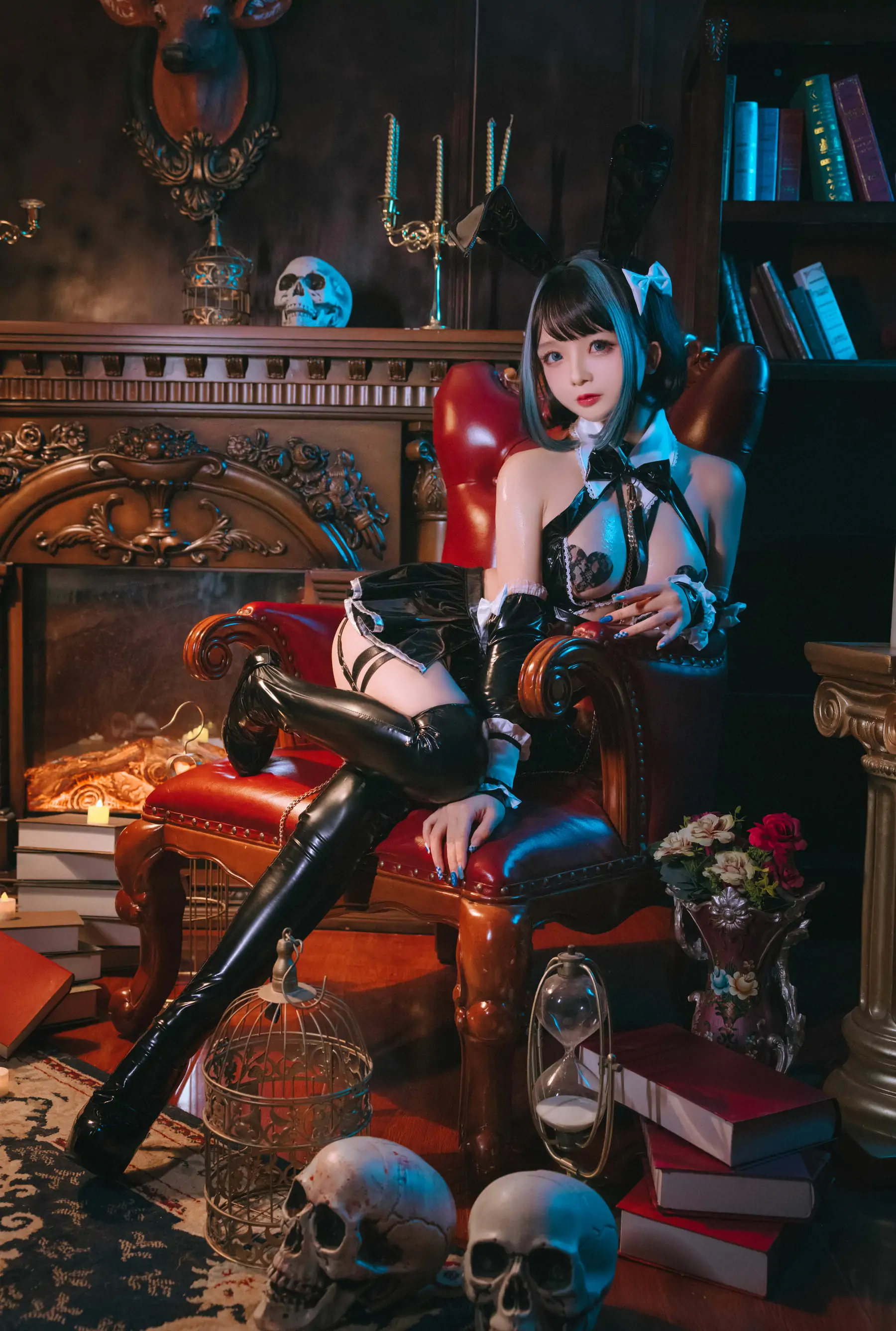 [福利COS] Cosplay日奈娇 - 万圣恶魔皮衣