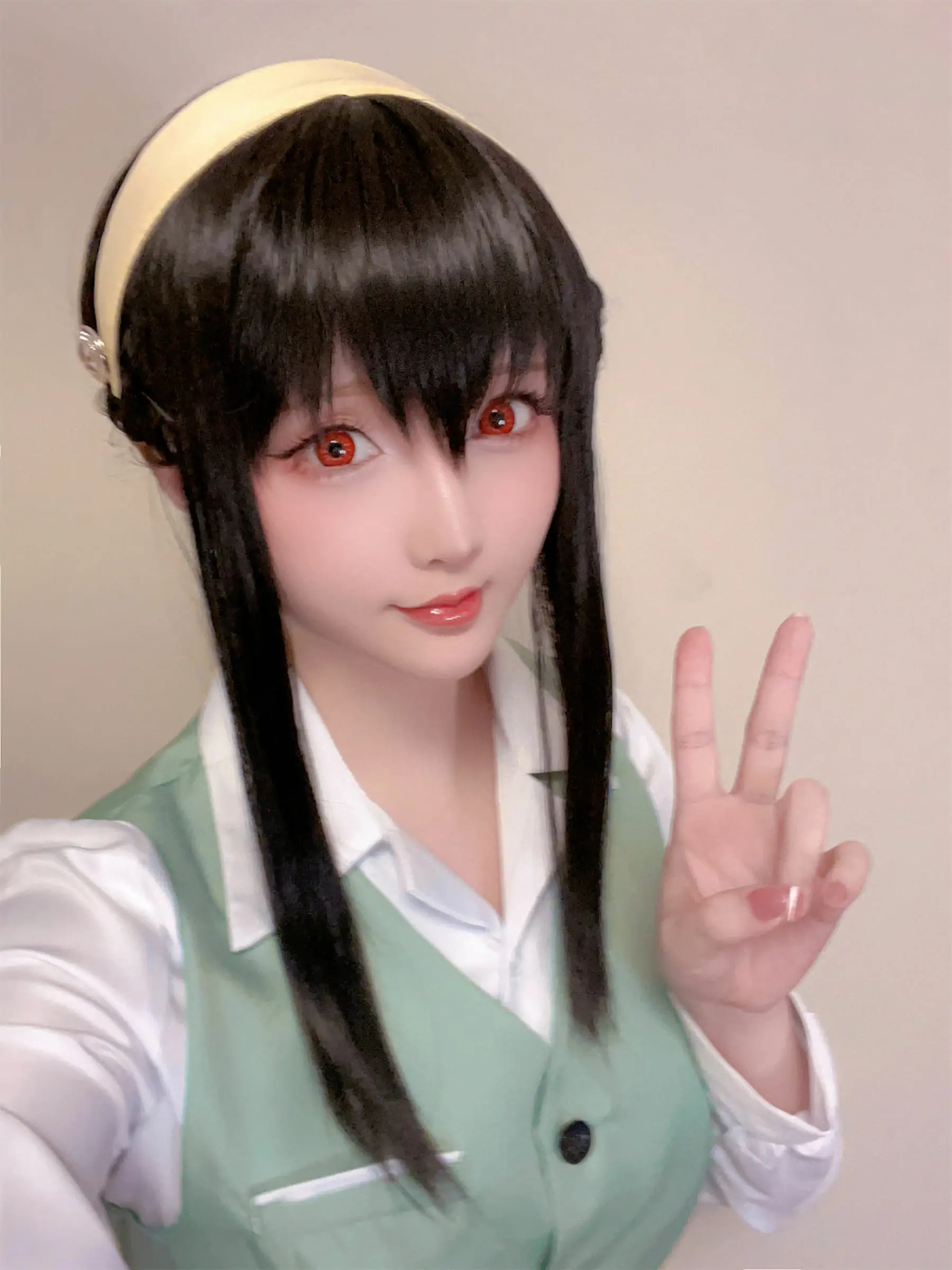 [福利COS] Coser小姐姐星之迟迟 - 圣诞节 约尔 OL制服