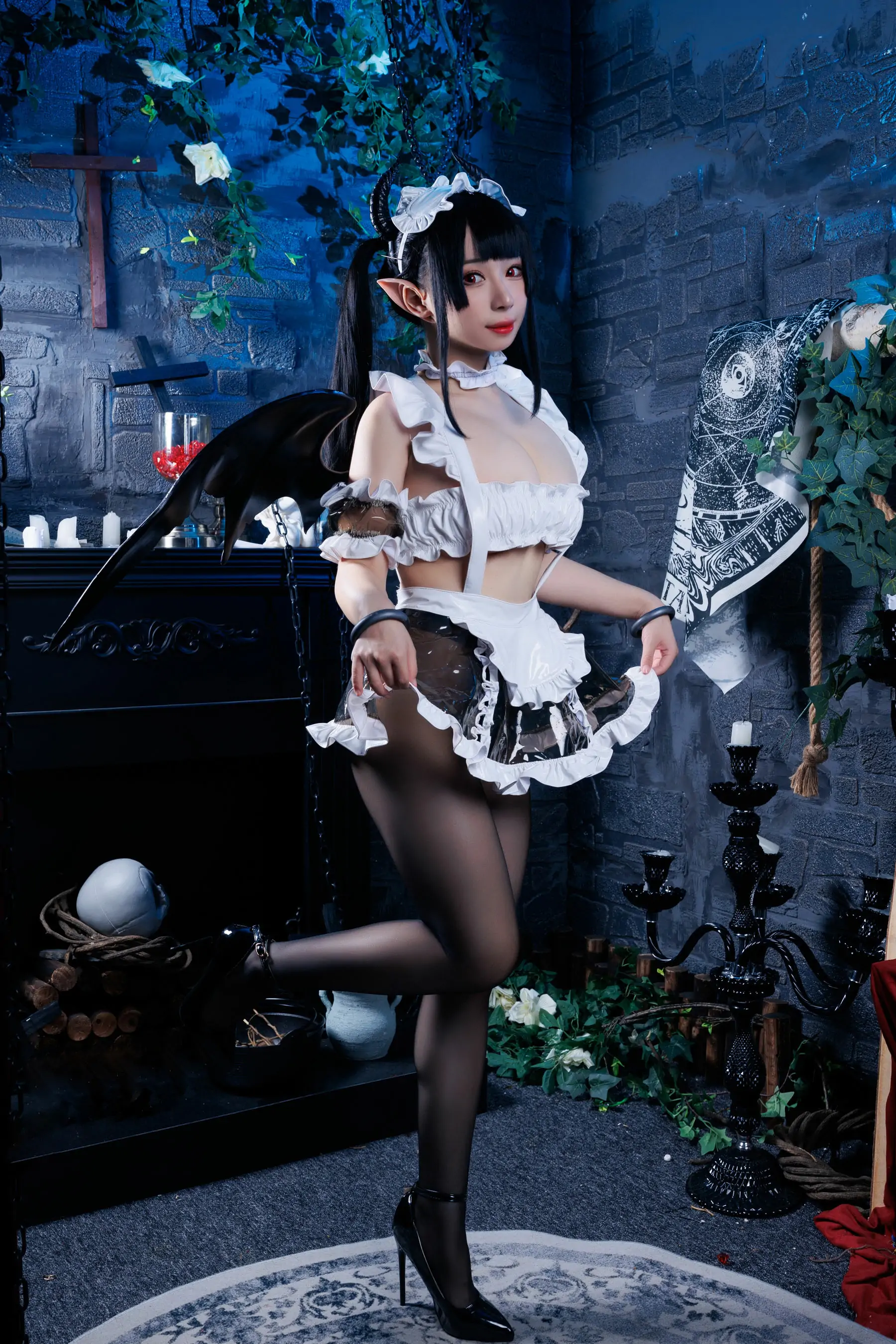 [福利COS] 胡桃猫Kurumineko - 女仆吸血姬