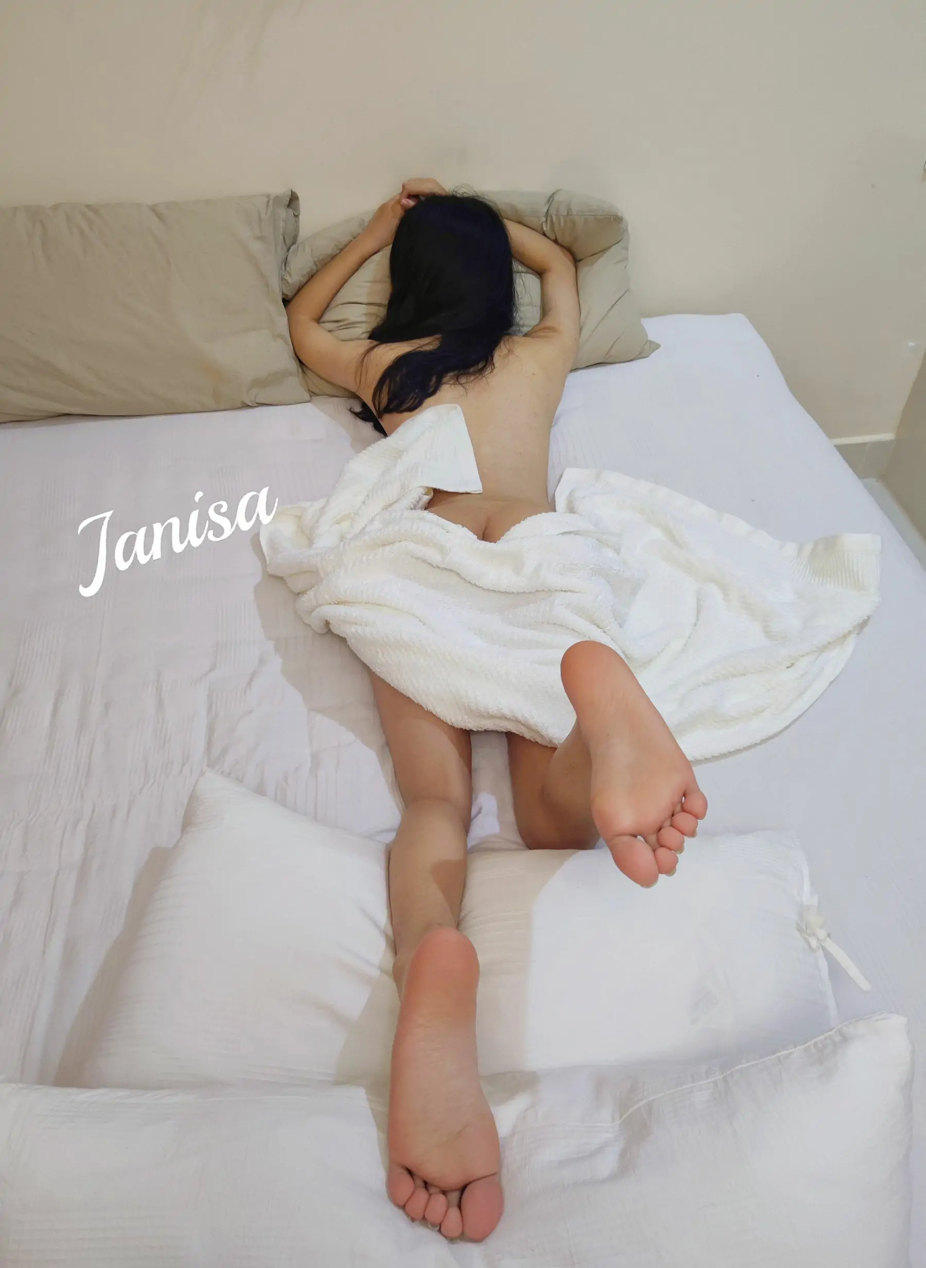 Janisa - 包裹不住的诱惑