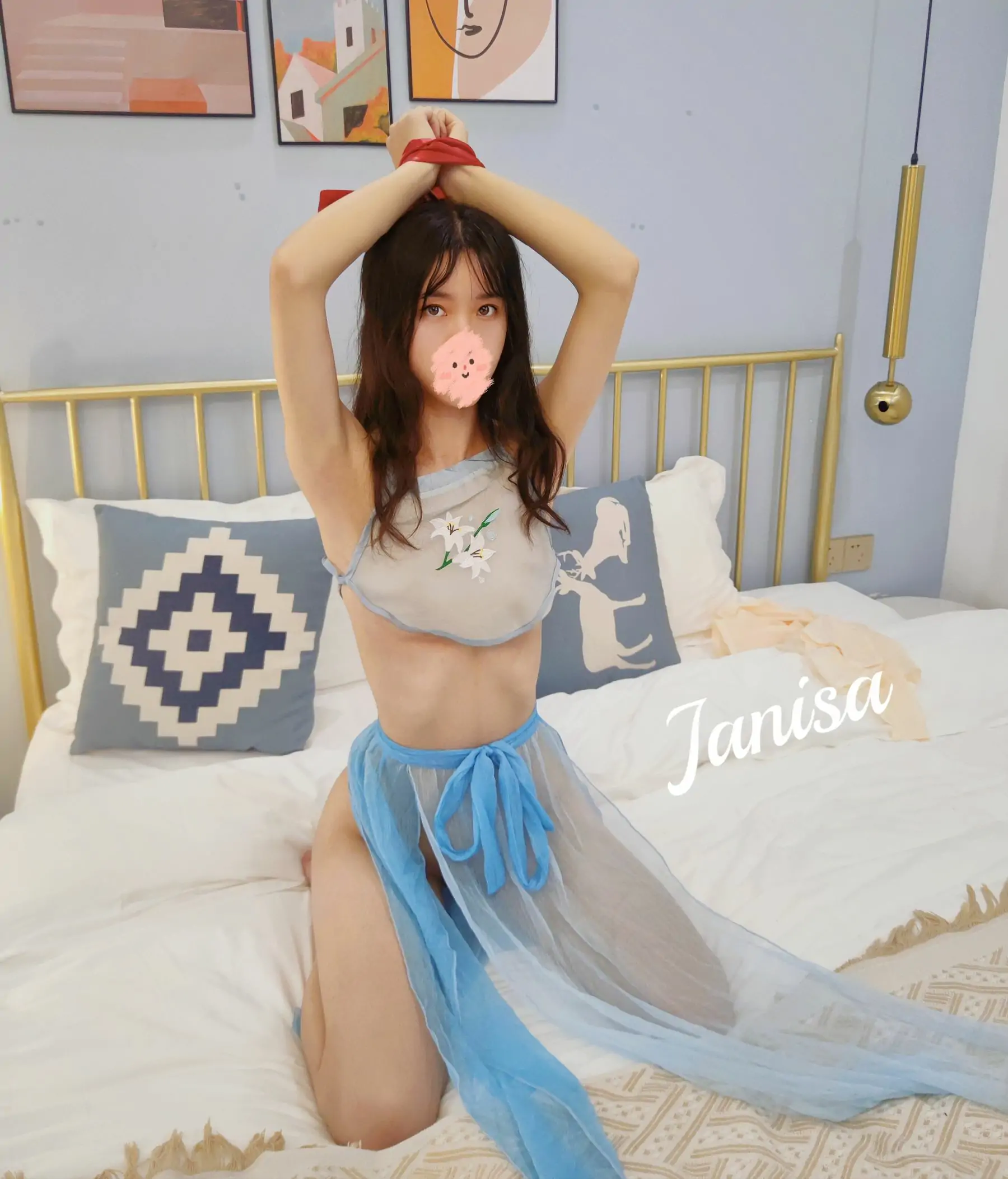 Janisa - 玉足涴蓝绸