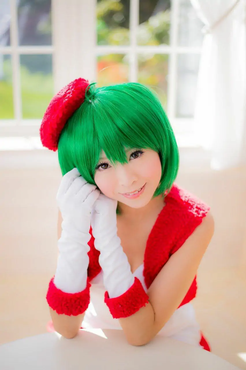 真白ゆき (Mashiro Yuki) コスプレ《Macros》Ranka Lee(Xmas ver.)