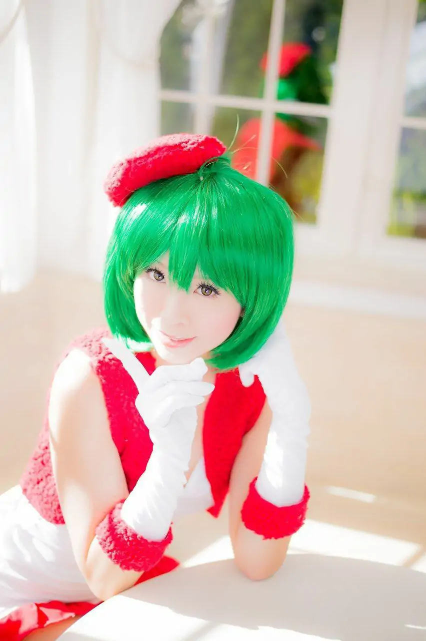 真白ゆき (Mashiro Yuki) コスプレ《Macros》Ranka Lee(Xmas ver.)