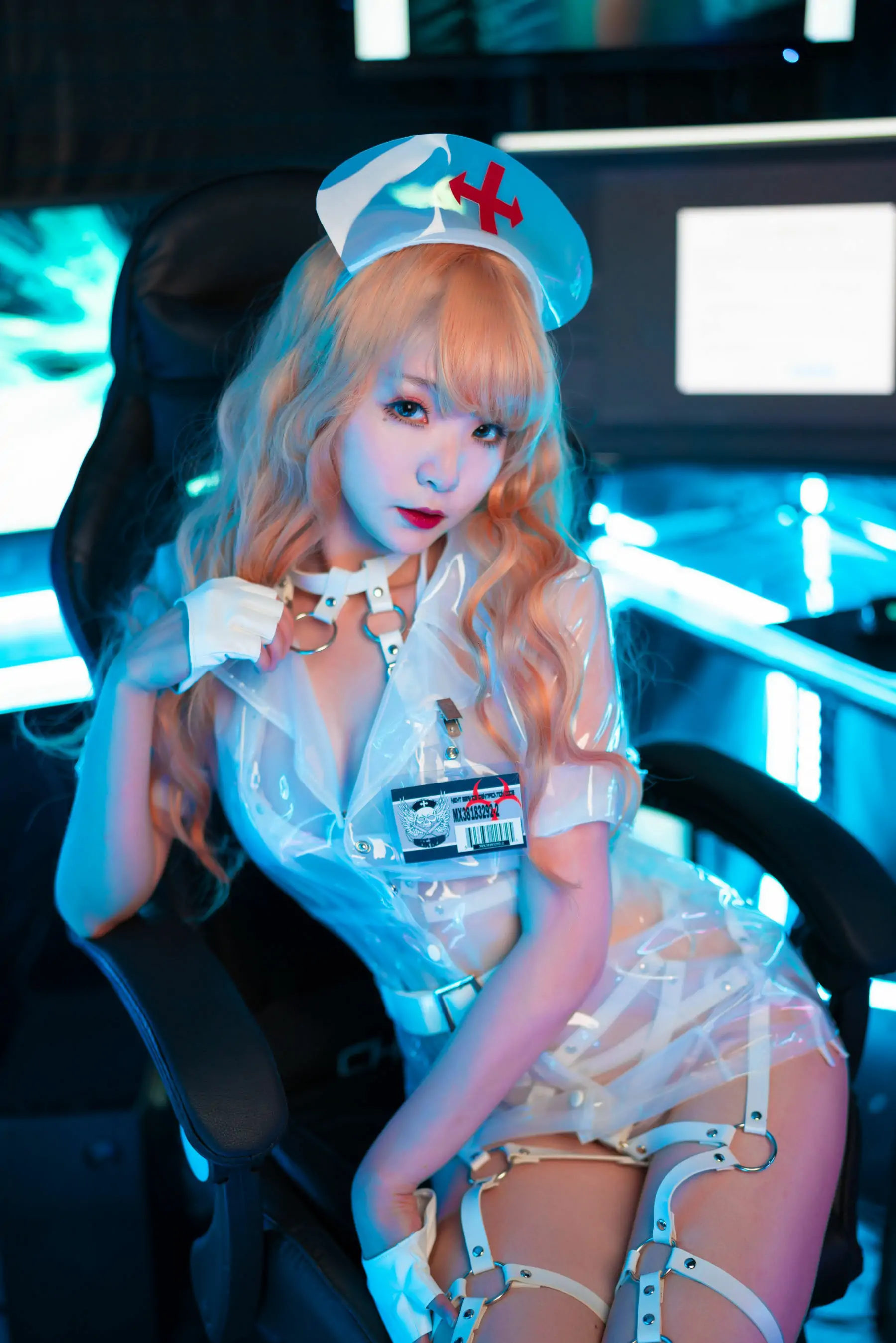 [网红COSER] 萌妹是青水 - 歪萌护士