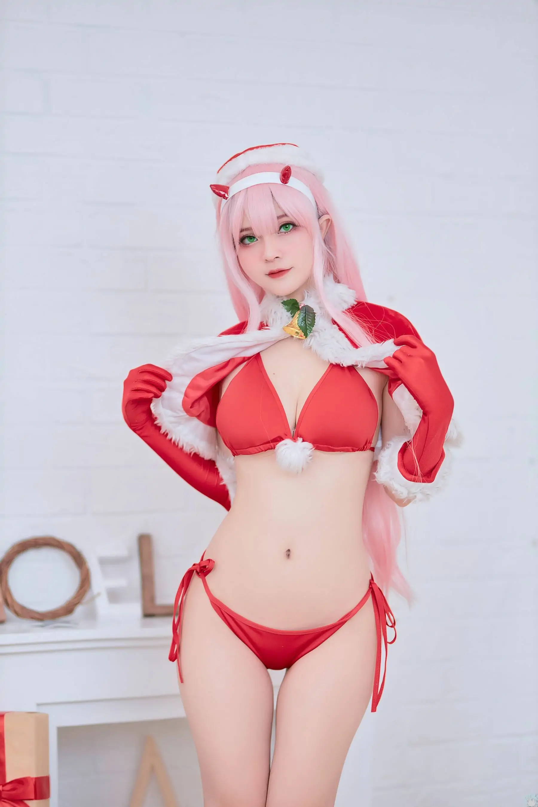 [COS福利] Azami - Zero Two X-Mas