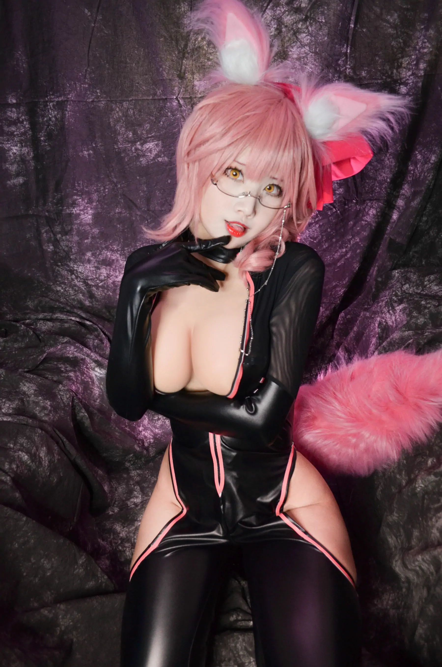 Coser萱-KaYa Tamamo Secretary (Fate Grand Order)