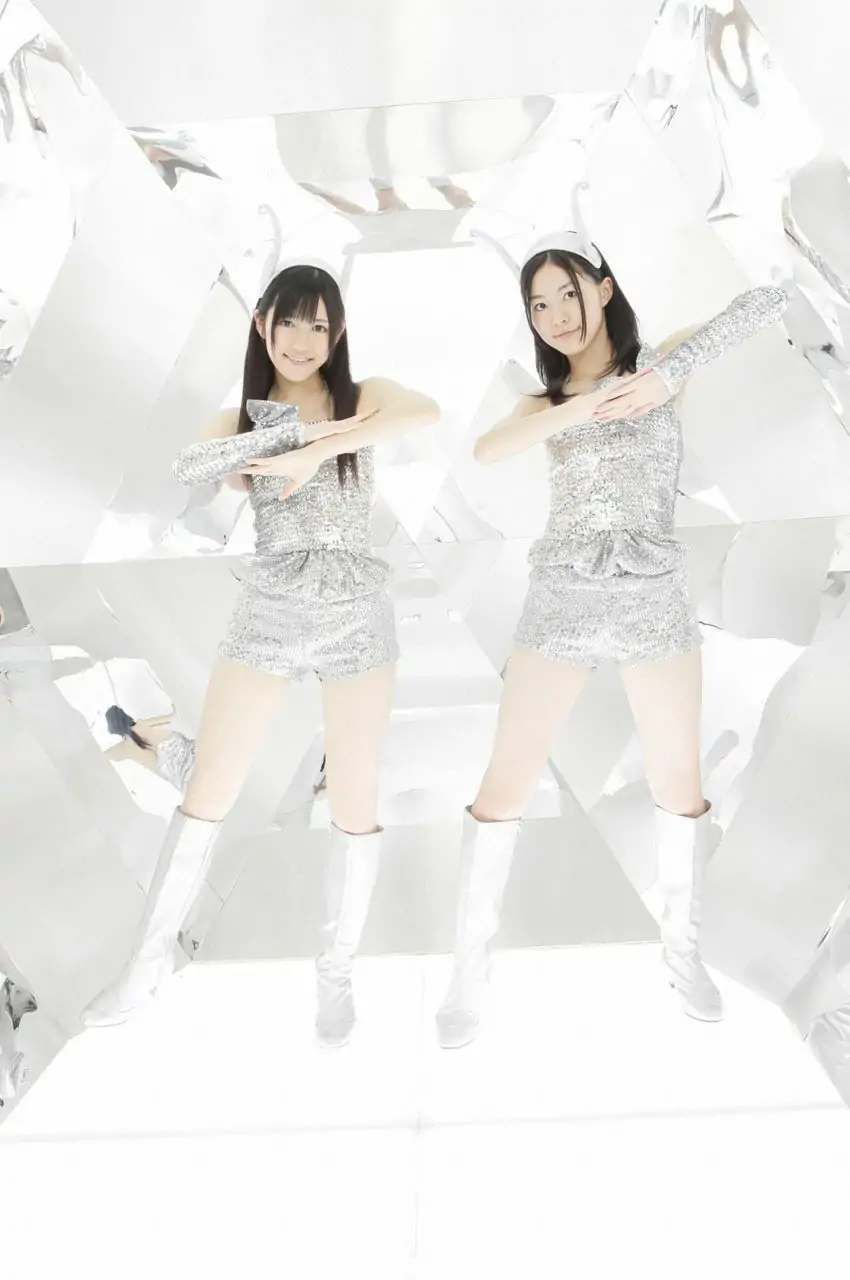 AKB48《WORLD GIRLS》 [VYJ]