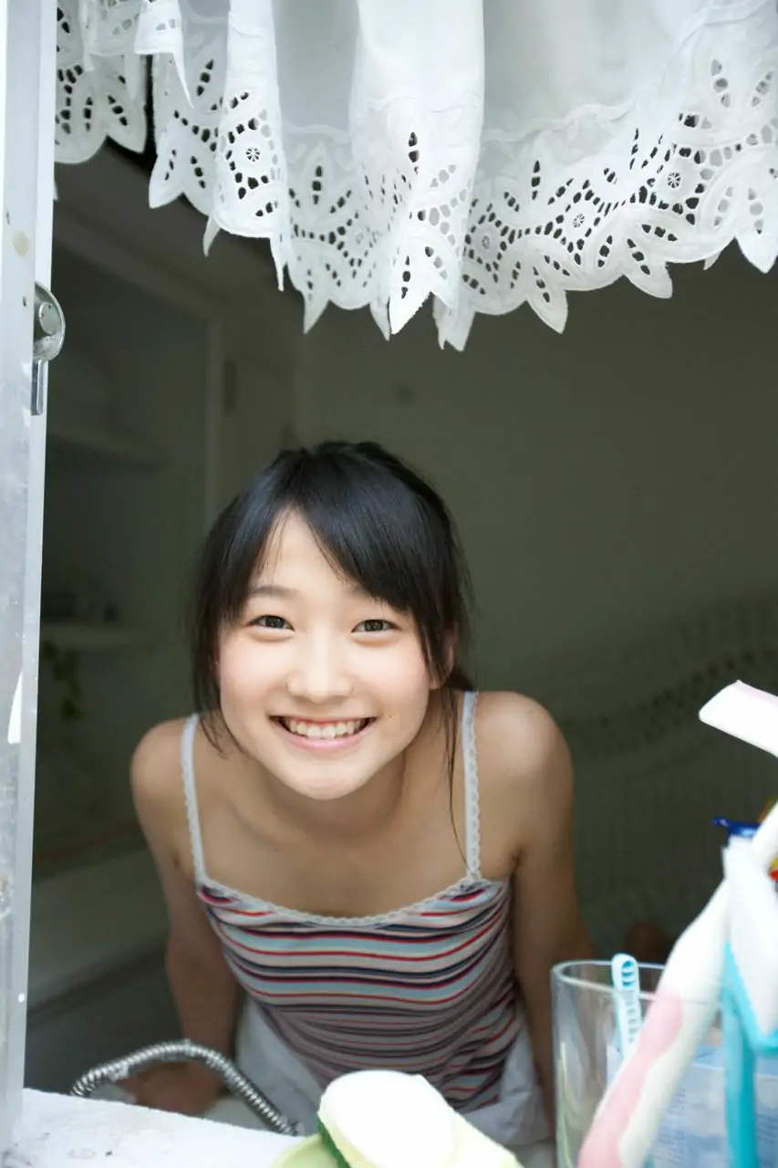 Riho Sayashi 鞘師里保 [Hello! Project Digital Books] Vol.93 