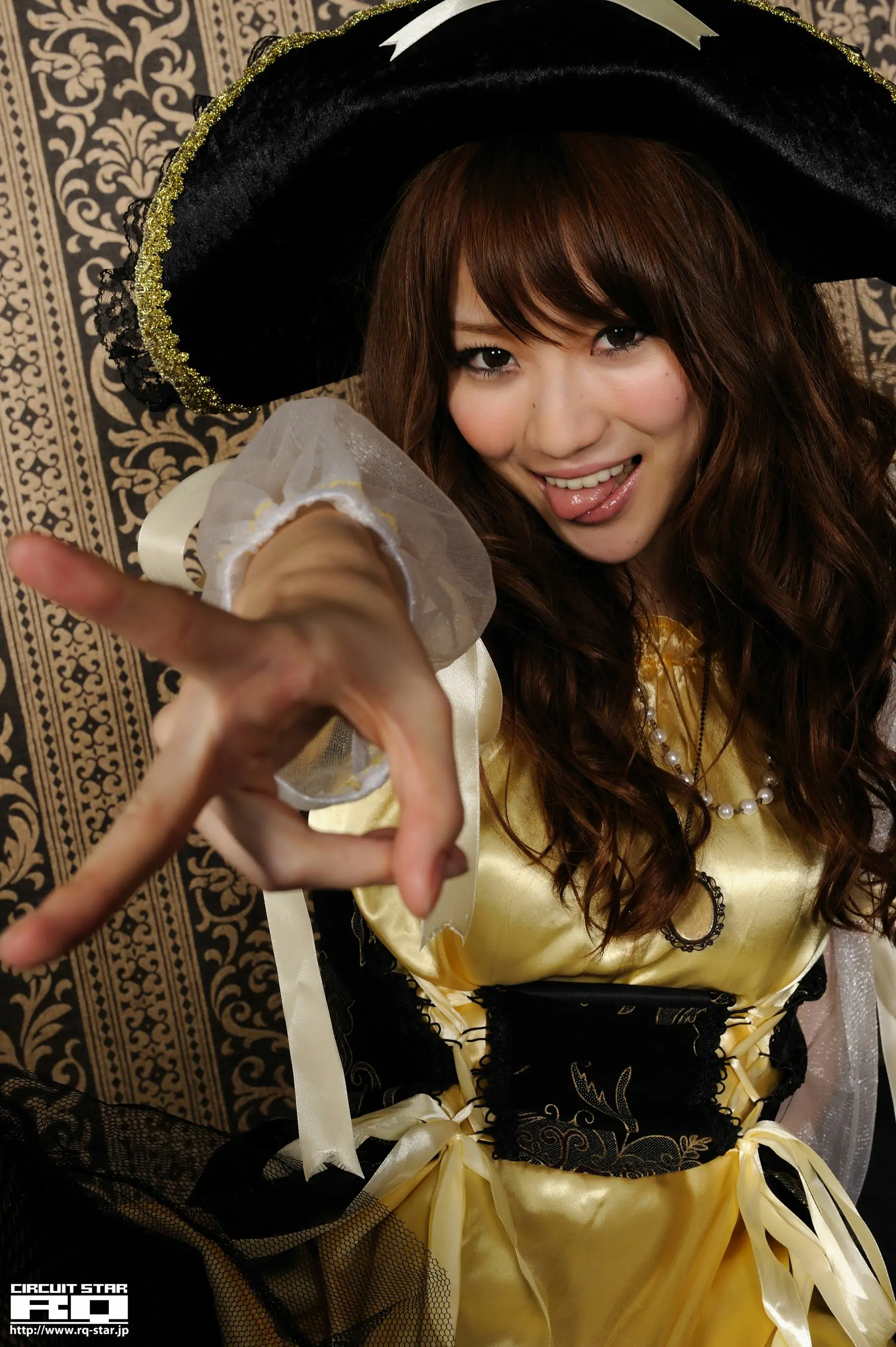 [RQ-STAR] NO.00417 Shihomi Ogoshi 小越しほみ Pirate Costume 丝袜美腿写真集