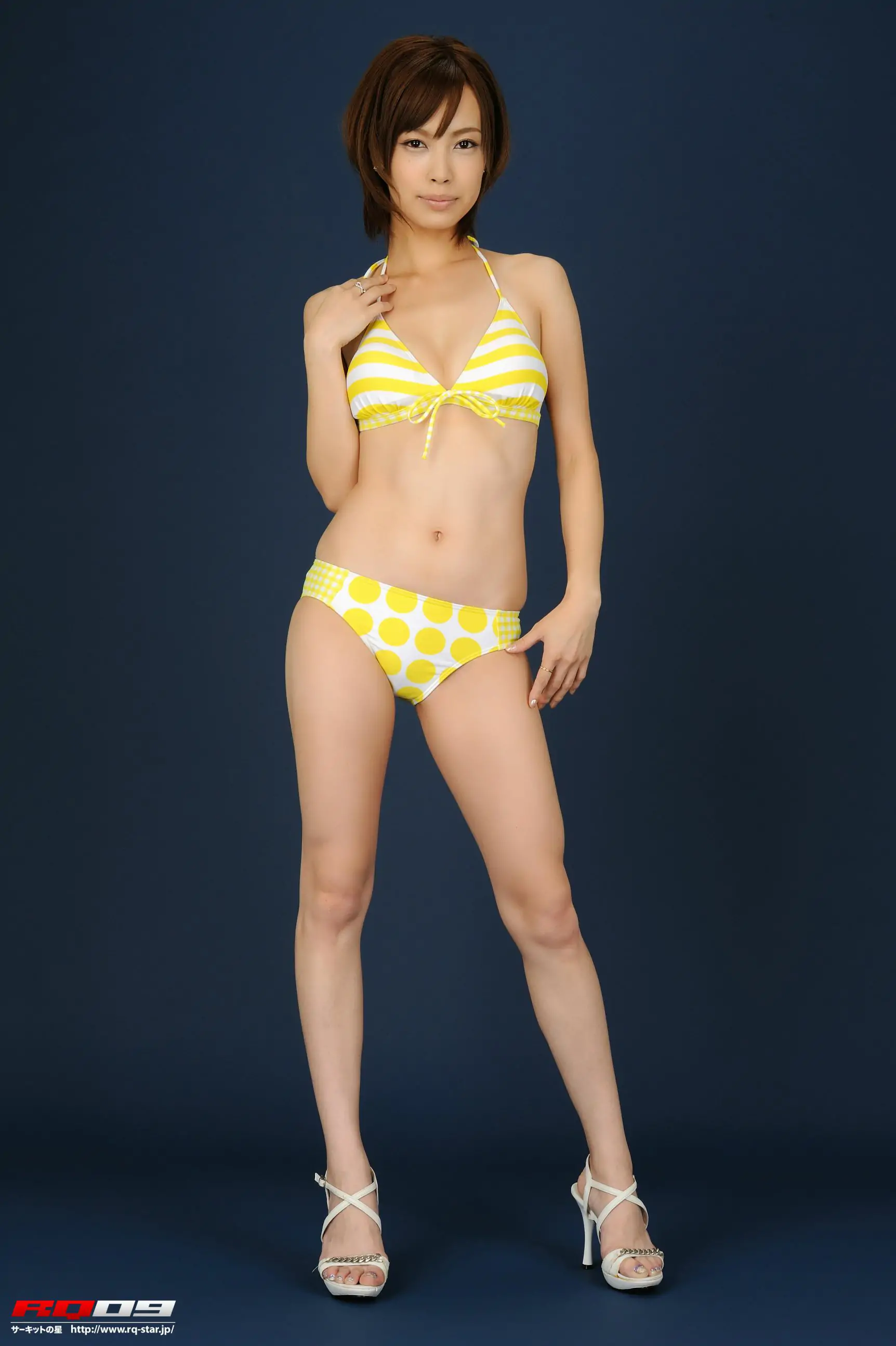 [RQ-STAR] NO.00185 Izumi Morita 森田泉美 Swim Suits 写真集