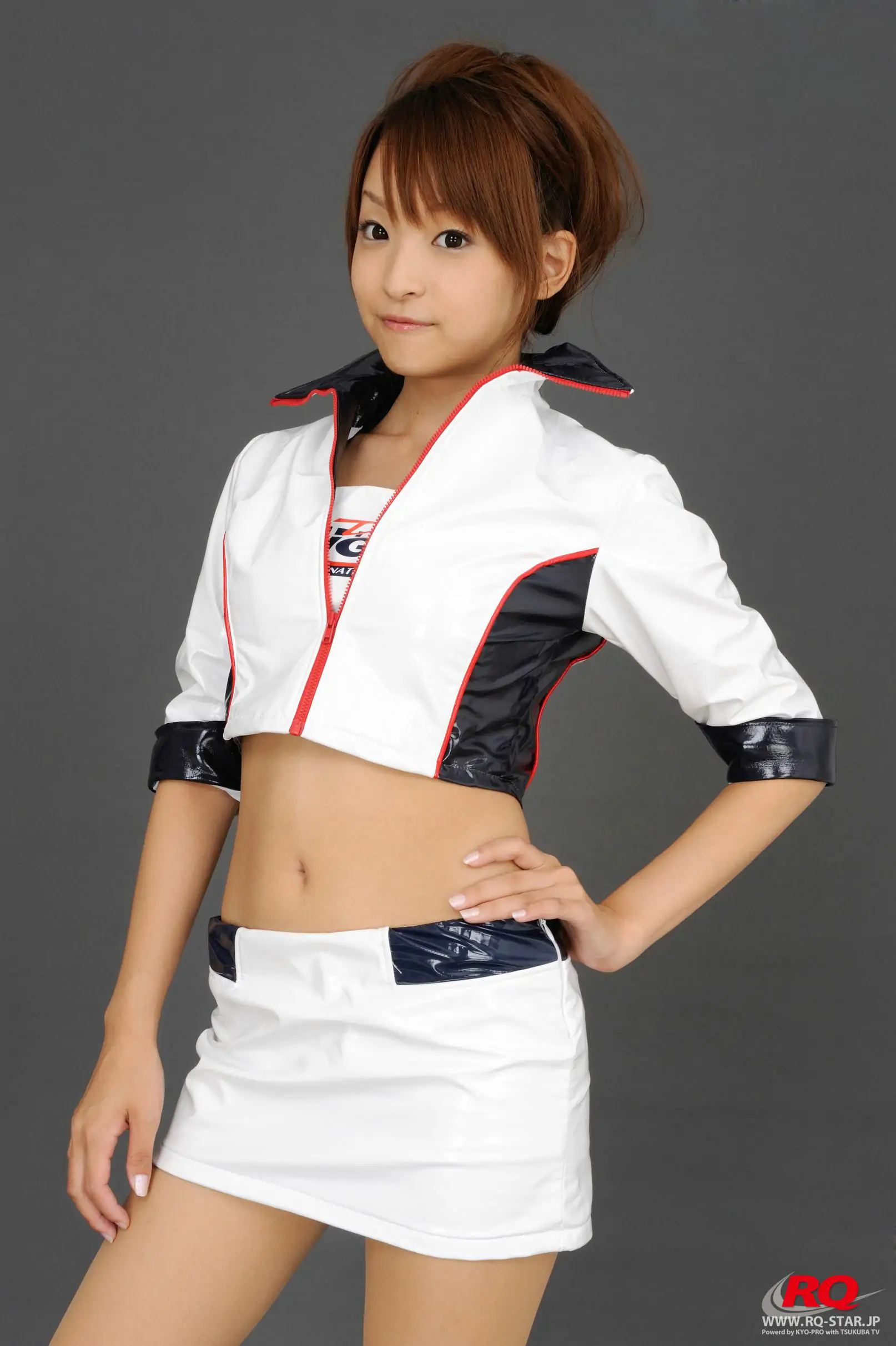 [RQ-STAR] NO.00080 Mio Aoki 青木未央 Race Queen – 2008 5Zigen  写真集