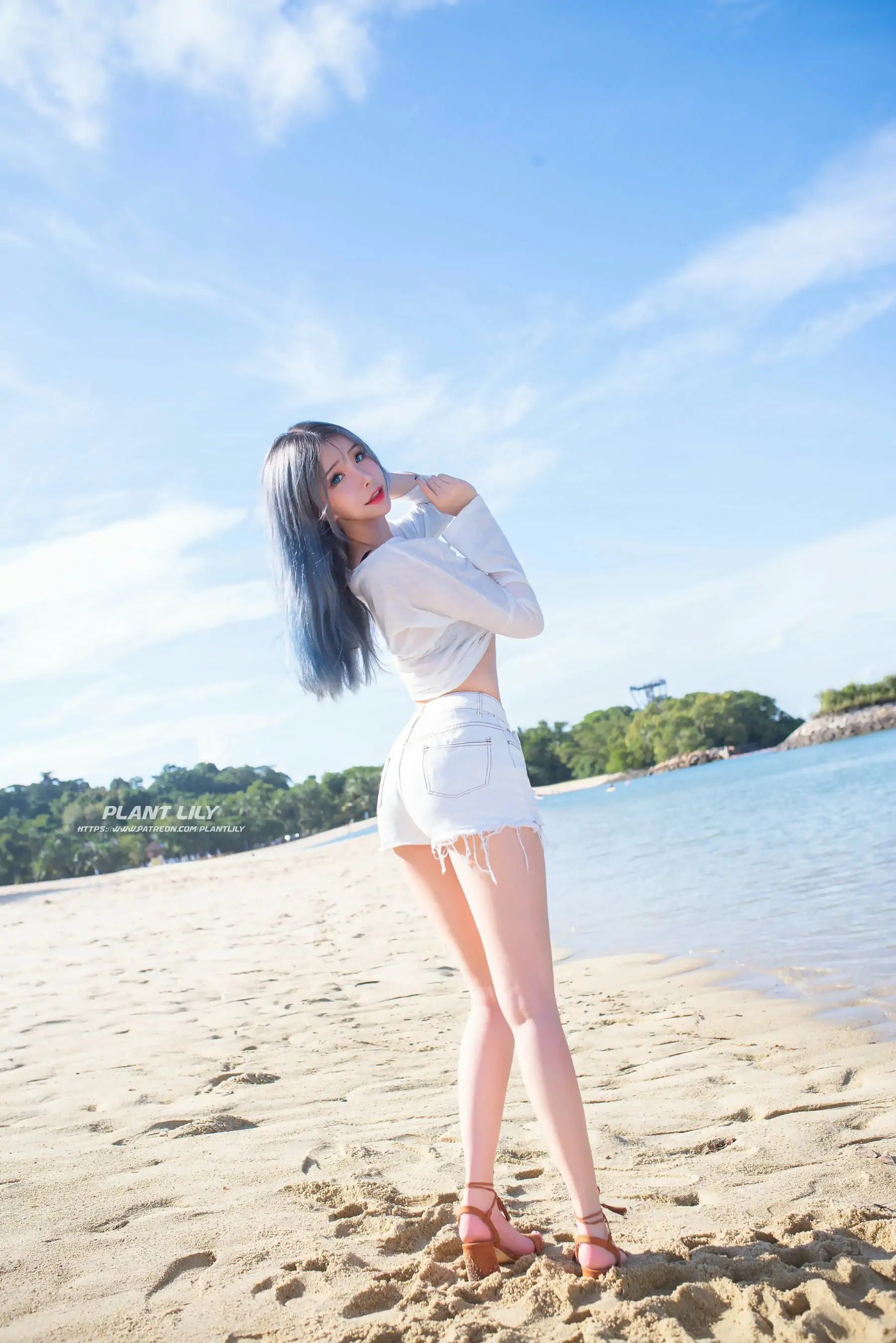 [网红COSER写真] 花リリ(Plant Lily) - Beach lily