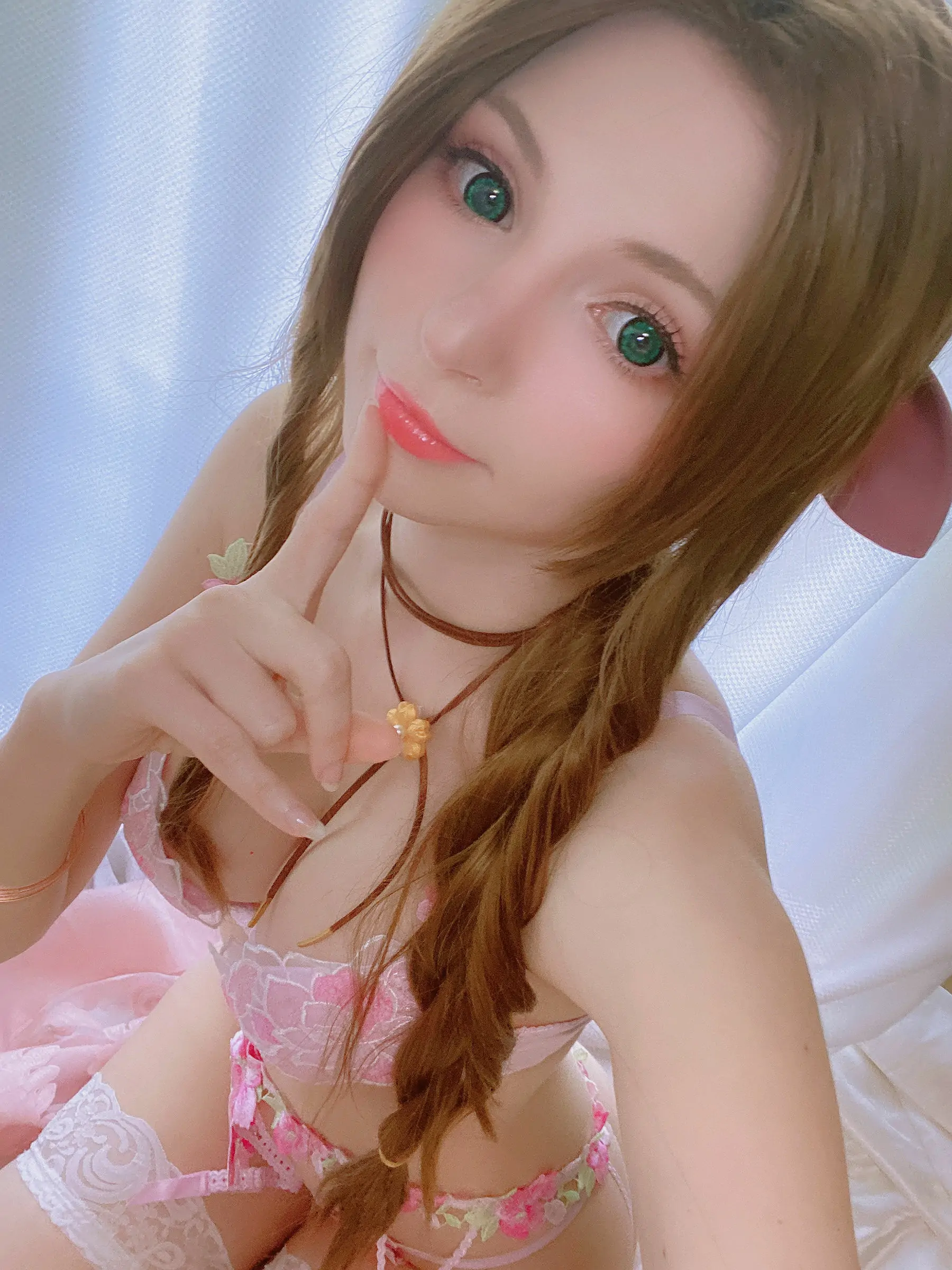 [网红COSER写真] Peach milky - Aerith Lingerie