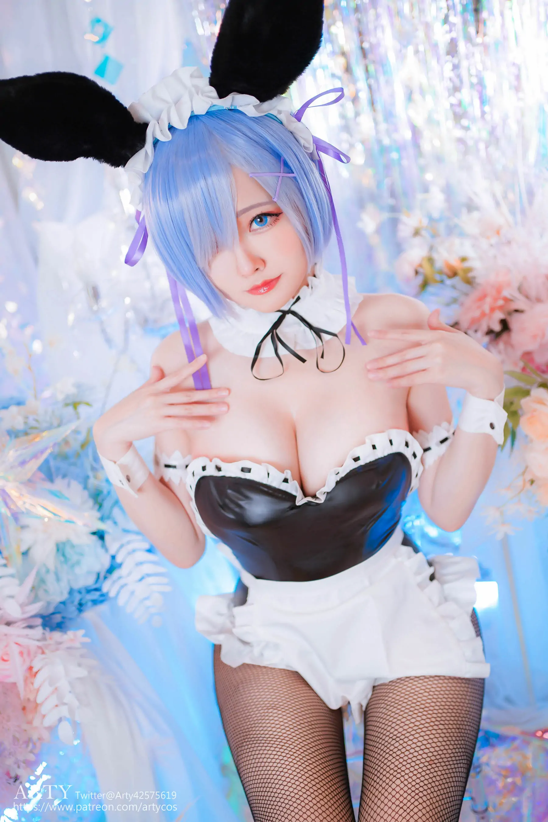 [网红COS] Arty亚缇 - REM bunny suit ver. (Re_Zero)